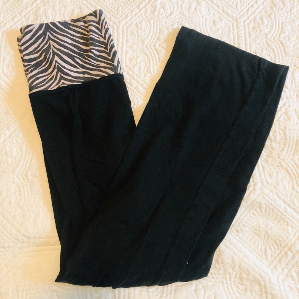 Pink by Victoria’s Secret yoga pants